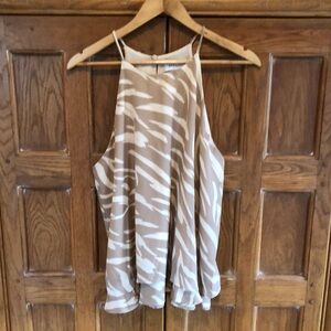New Gilli Tan and White Top XL